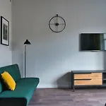 Posrod Drzew Studio Swietojanska Gdynia